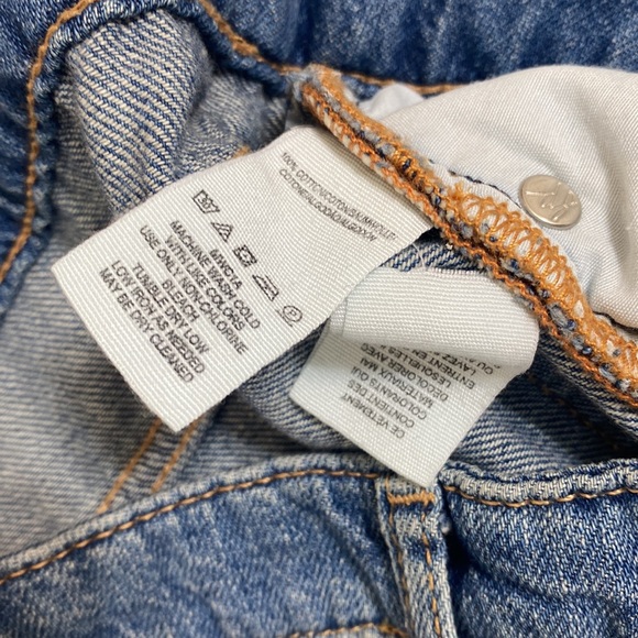 We The Free People Relaxed Heritage Flared Distressed Jeans Size 28 - Picture 9 of 16